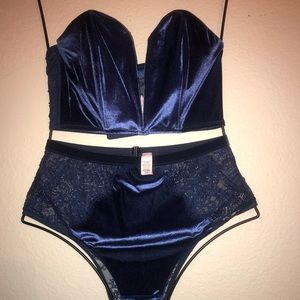Victoria Secret Dream Angel Velvet Set